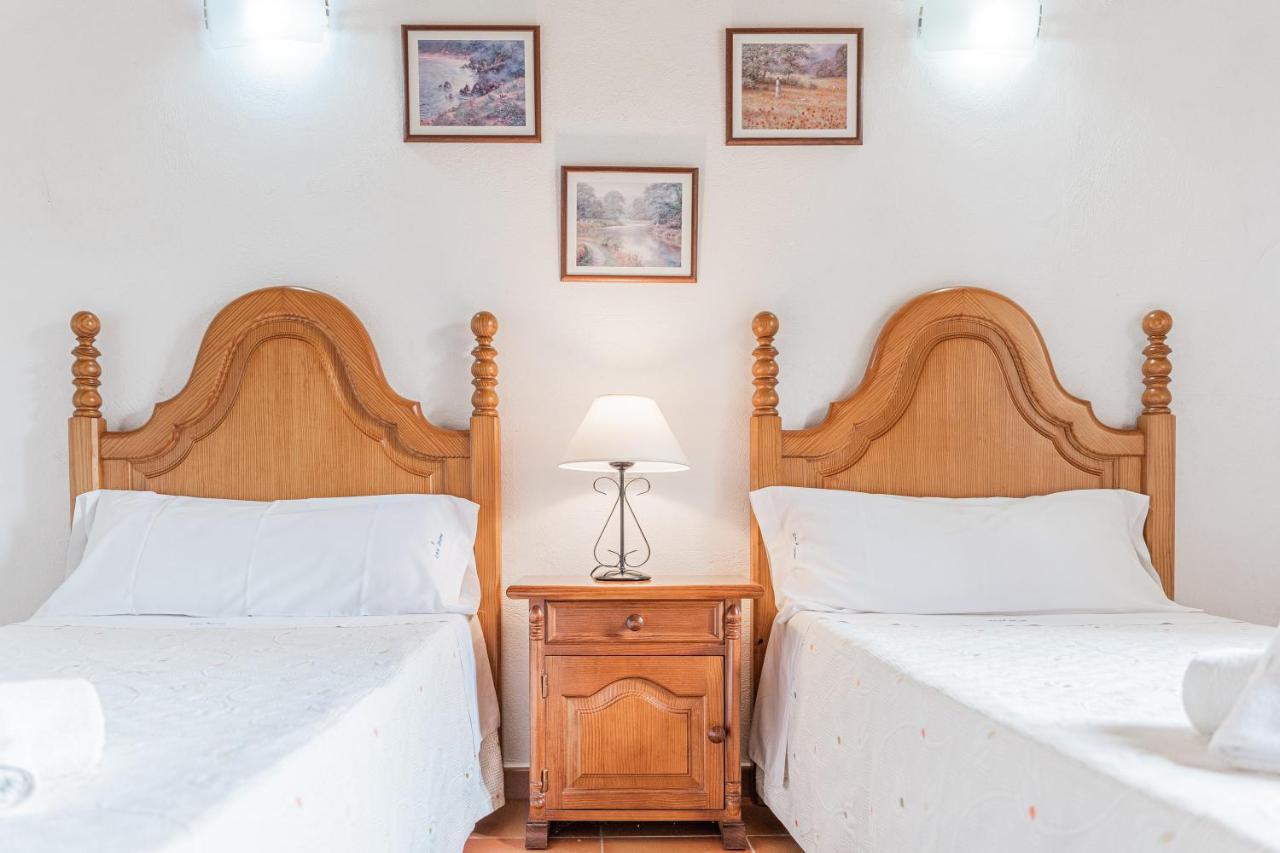 Can Jaume Pollença Esterno foto
